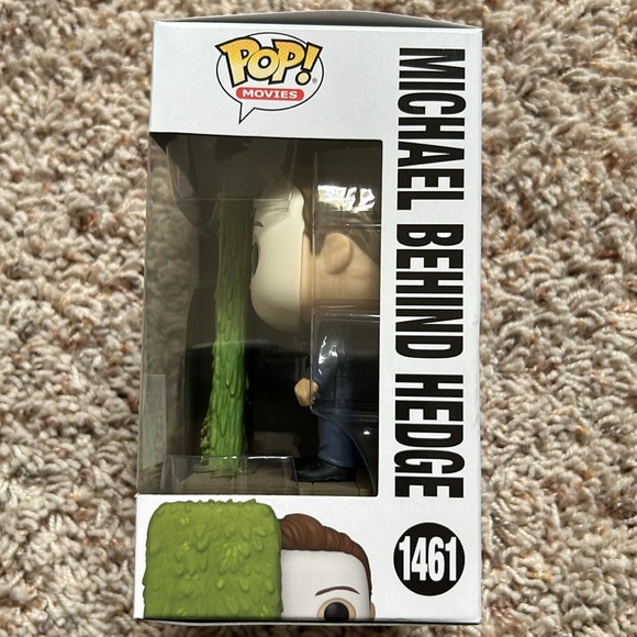 New! Pop! Halloween Michael Behind Hedge Figure - Picture 2 of 5